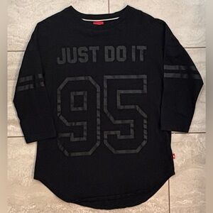 Nike 3/4  3 Quarter Sleeve Woman’s Medium Black Tunic Shirt Just Do It Number 95